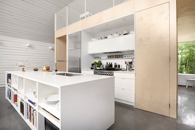 la shed architecture chalet de la plage designboom