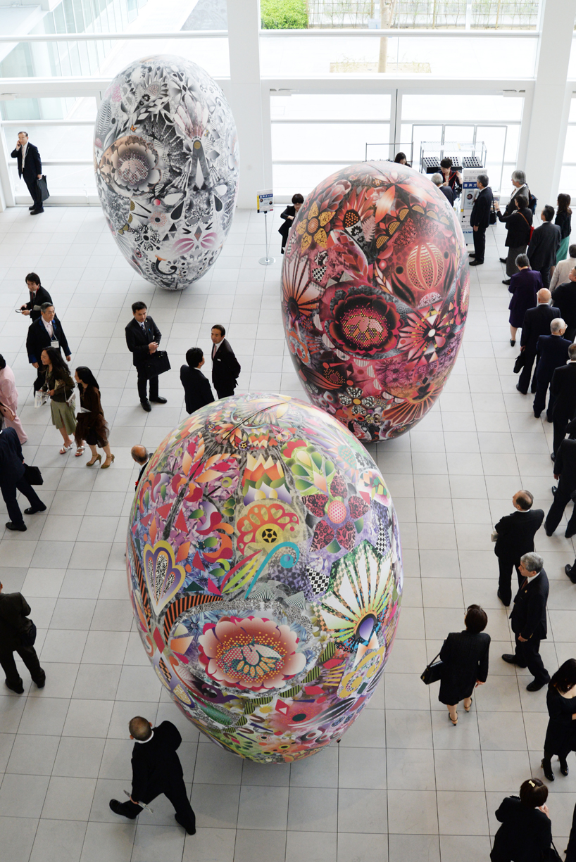 marcel wanders inflatable egg-shaped objects OPAM japan designboom