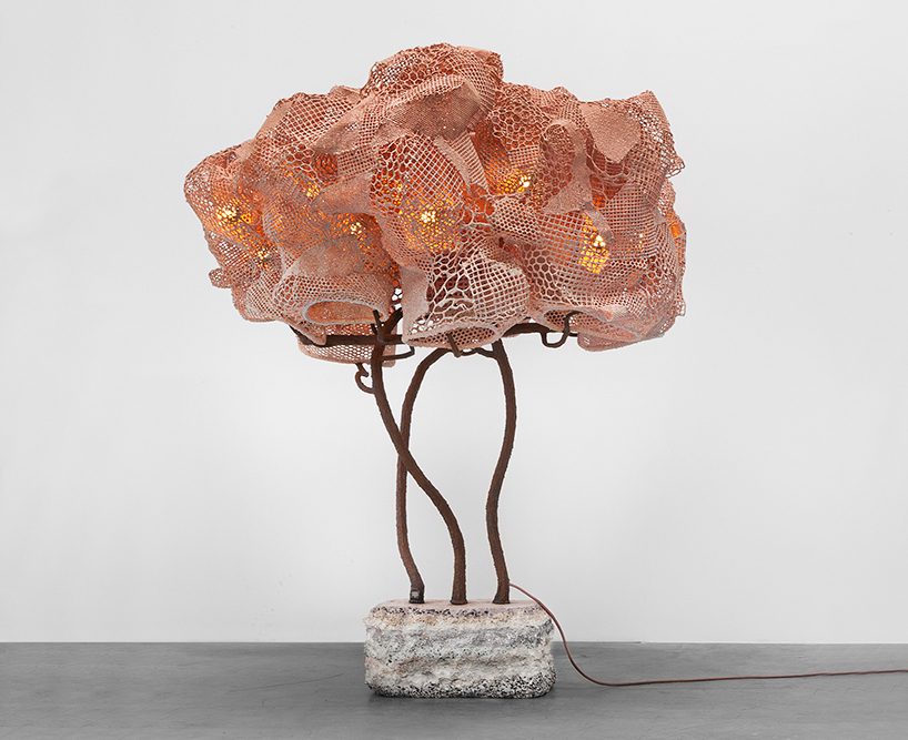 nacho-carbonell-lamp-forest-designboom-16crop