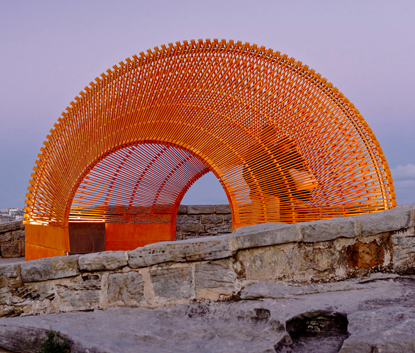 nicole-larkin-dynamics-in-impermanence-sculpture-by-the-sea-designboom-02