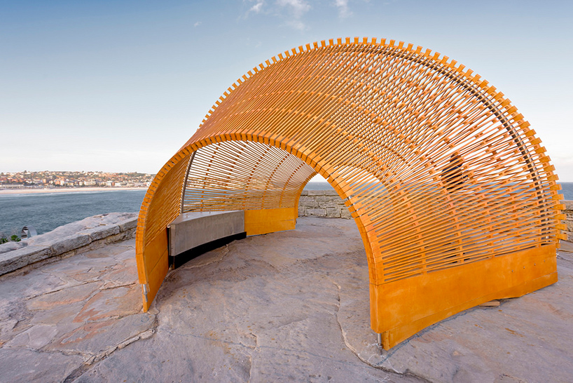 nicole-larkin-dynamics-in-impermanence-sculpture-by-the-sea-designboom-02