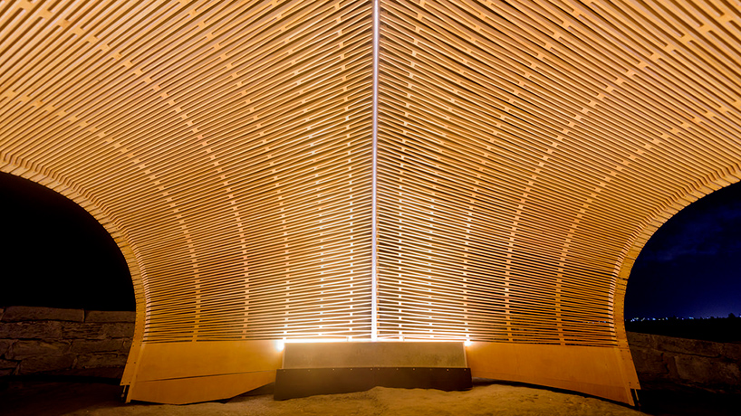 nicole-larkin-dynamics-in-impermanence-sculpture-by-the-sea-designboom-02