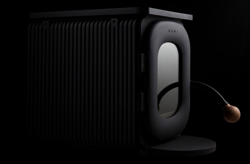 okamoto-agni-hutte-wood-stove-designboom-002