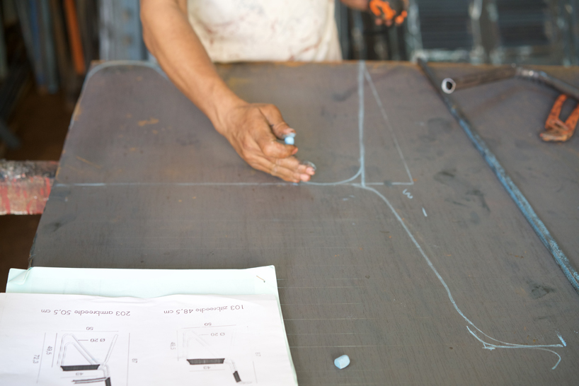sander-wassink-contrabande-gispen-chair-museum-boijmans-rotterdam-designboom-011