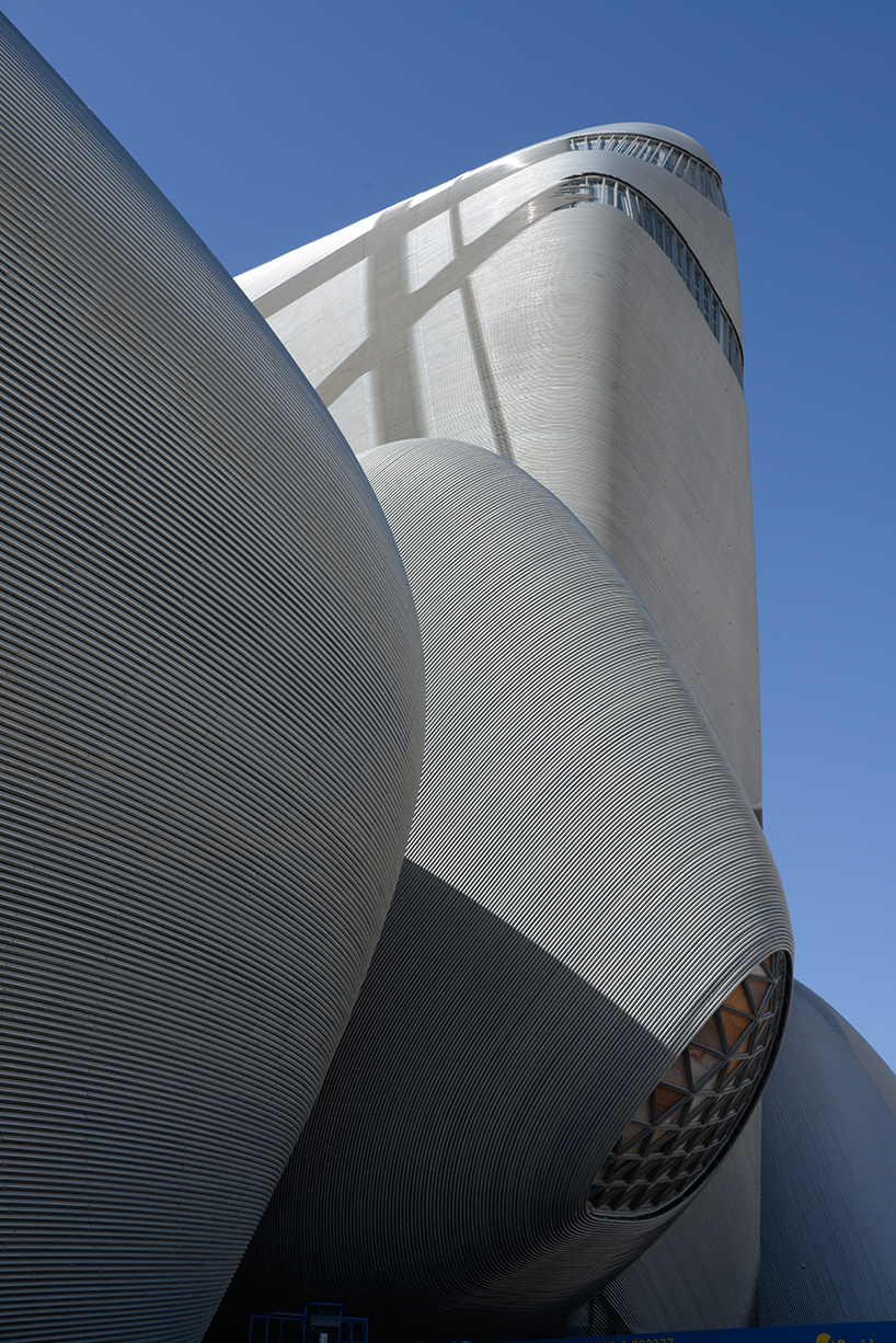 snohetta-king-abdulaziz-centre-for-world-culture-dhahran-saudi-arabia-designboom-02