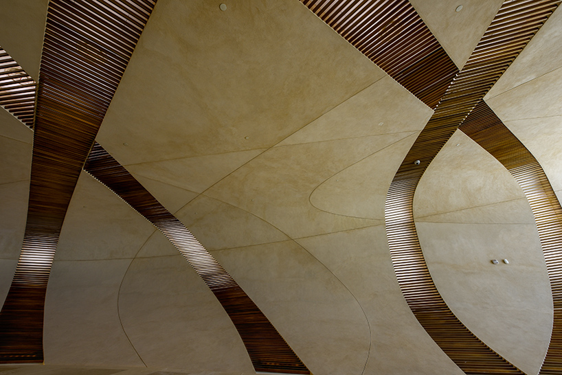 snohetta-king-abdulaziz-centre-for-world-culture-dhahran-saudi-arabia-designboom-02