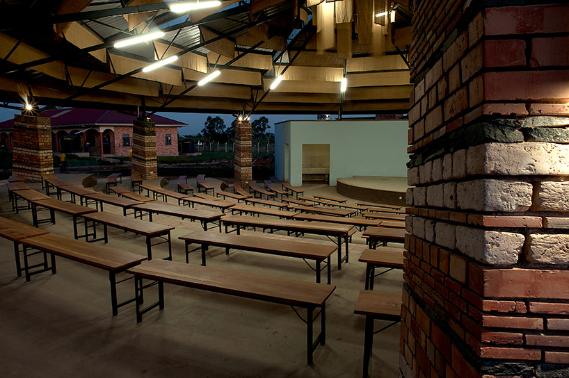 studio-fh-architects-multipurpose-hall-at-st-bernards-secondary-school-mannya-uganda-designboom-02