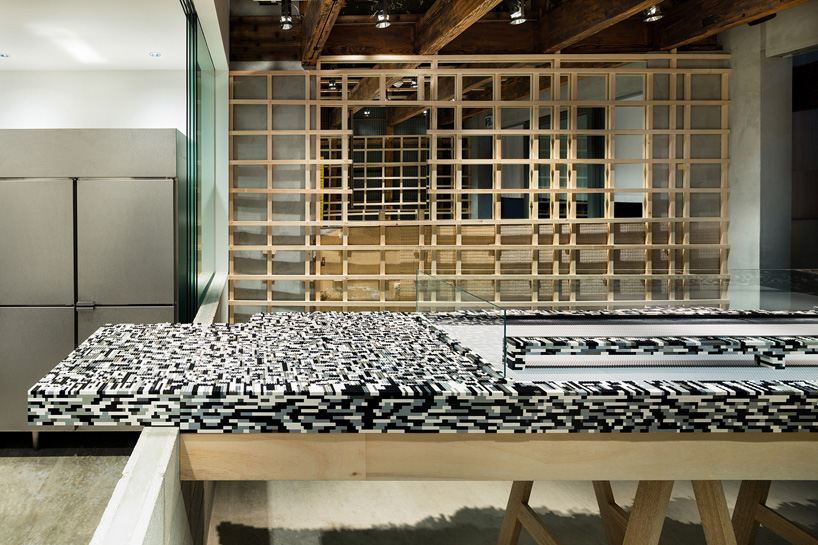 yuseke-seke-bake-cheest-tart-store-kyoto-designboom-03