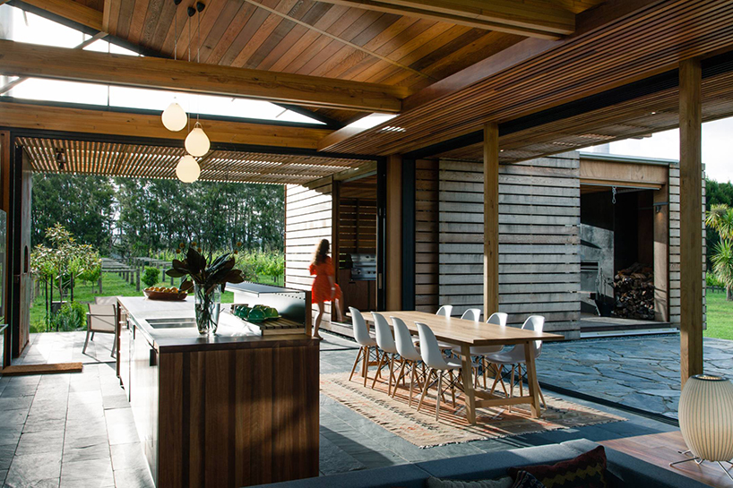 herbst-architects-bramasole-house-auckland-designboom-03