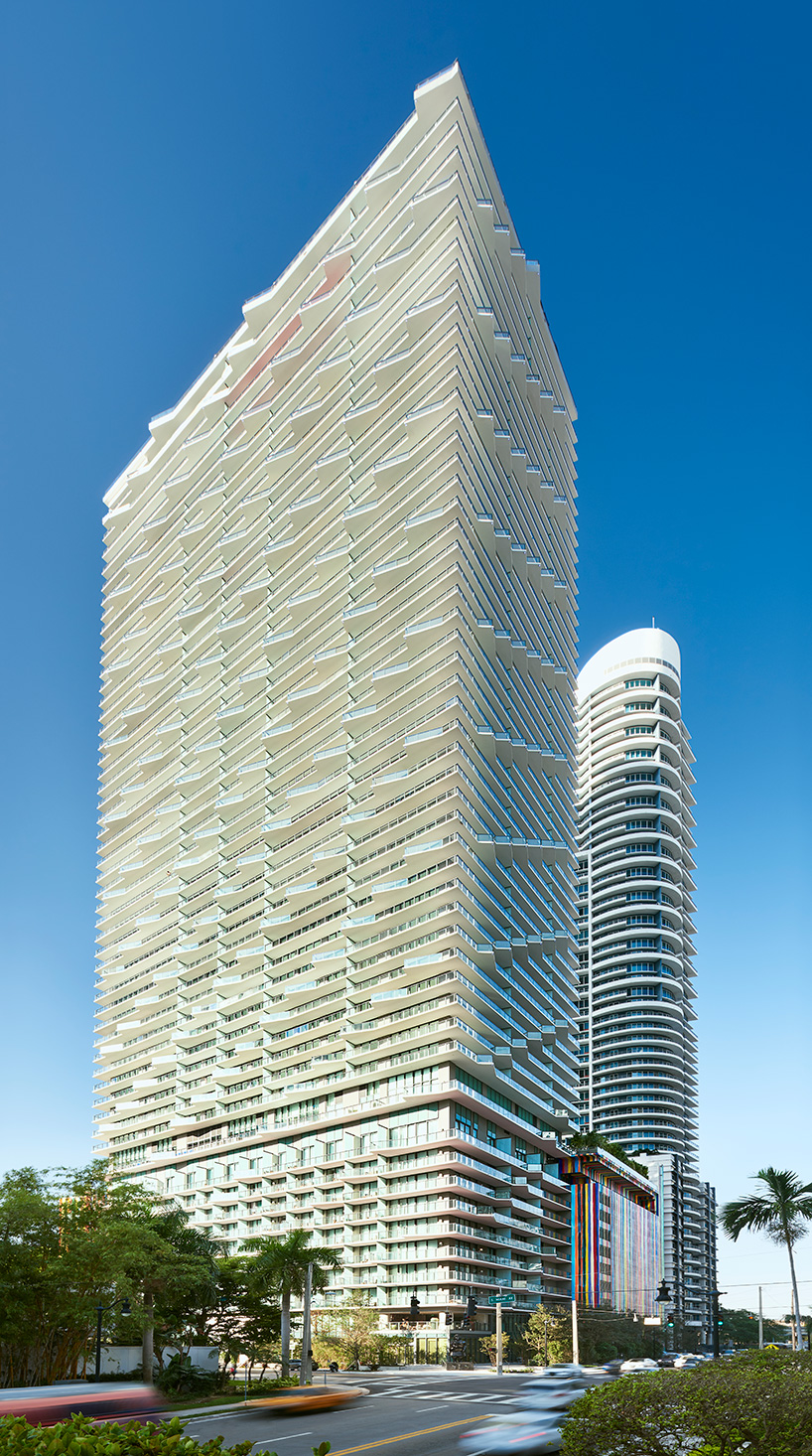 sls-brickell-miami-related-group-arquitectonica-designboom-02
