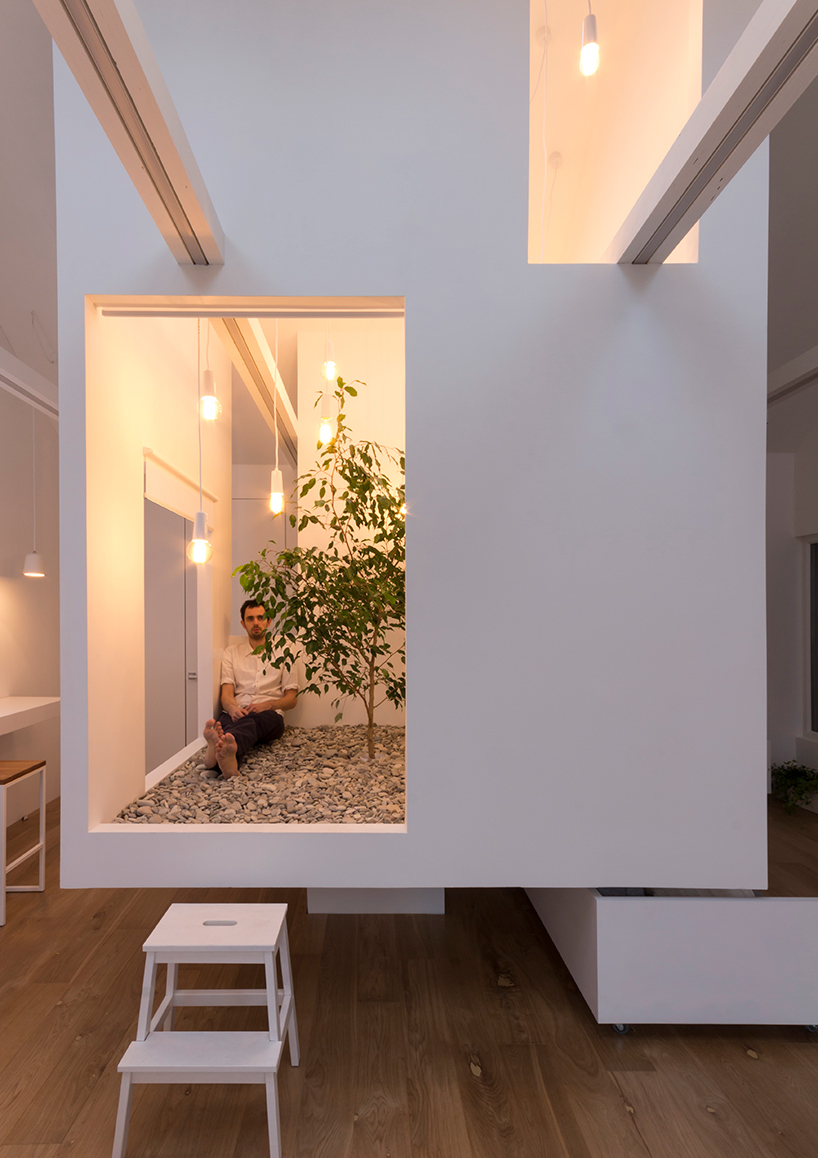 ruetemple-living-space-moscow-designboom-04