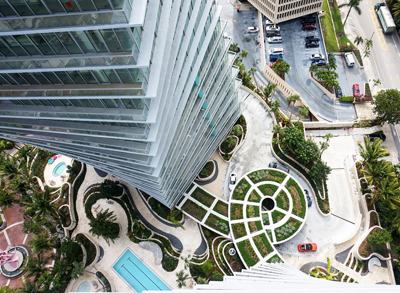 tour-big-grove-at-grand-bay-miami-bjarke-ingels-designboom-818