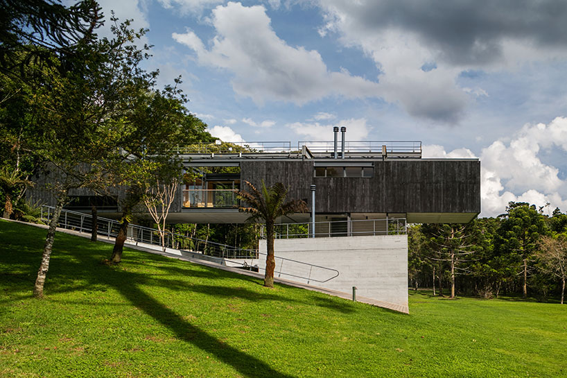 una-arquitetos-house-in-sao-bento-do-sapucai-brazil-designboom-03