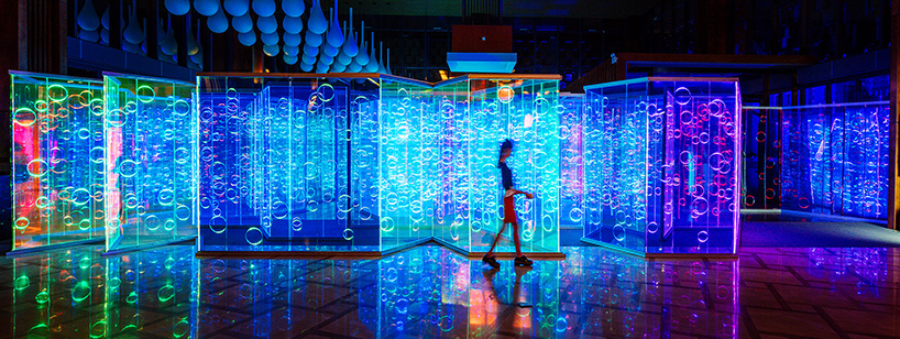 brut-deluxe-yuzhou-immersive-light-installation-designboom-02