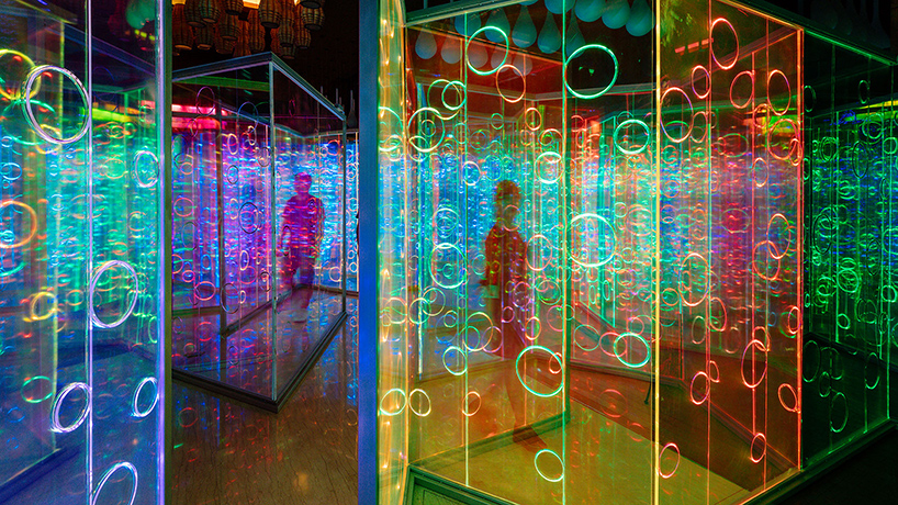 brut-deluxe-yuzhou-immersive-light-installation-designboom-02