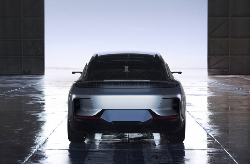 faraday-future-ff-91-ces-2017-designboom06