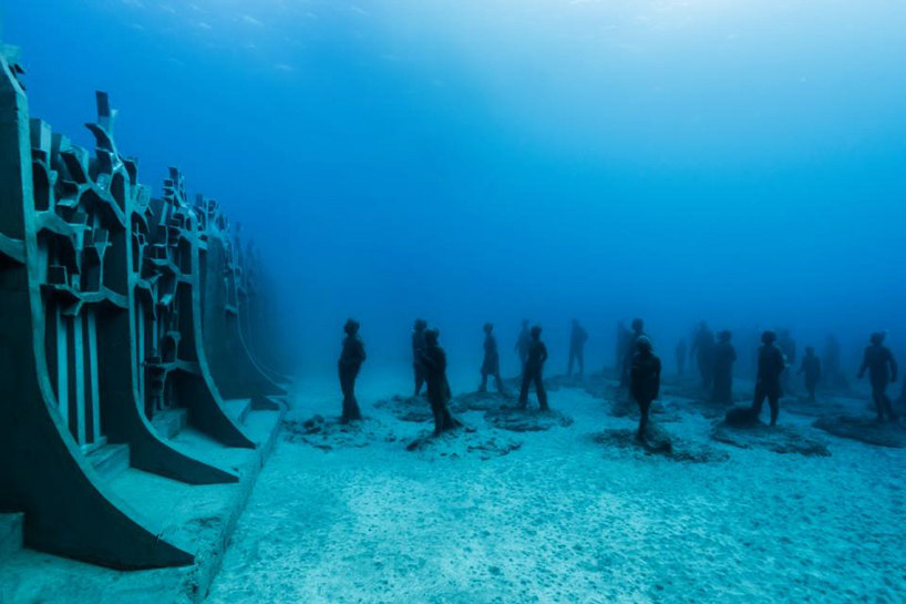 jason-decaires-taylor-new-underwater-sculptures-designboom-02