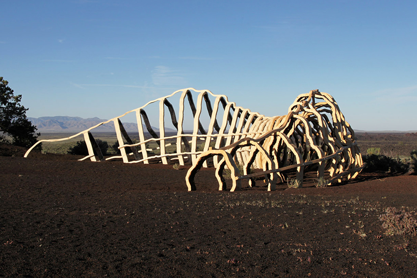 john-grade-spur-craters-of-the-moon-designboom-02