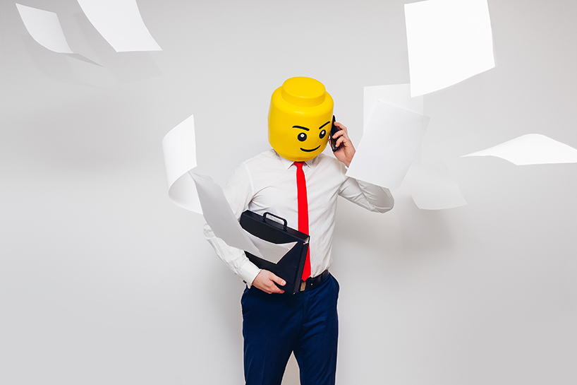 michal-kulesza-life-of-a-lego-man-designboom-02