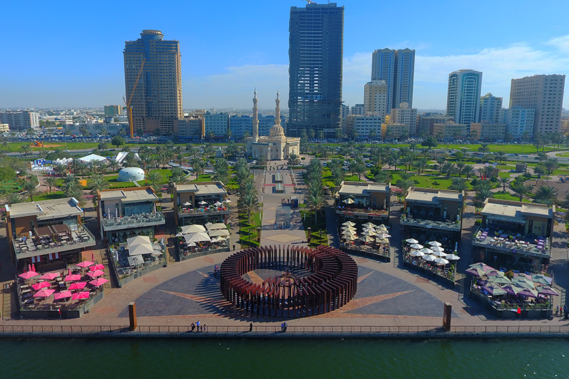 spiral-arches-daydreamers-design-islamic-arts-festival-sharjah-uae-designboom-02