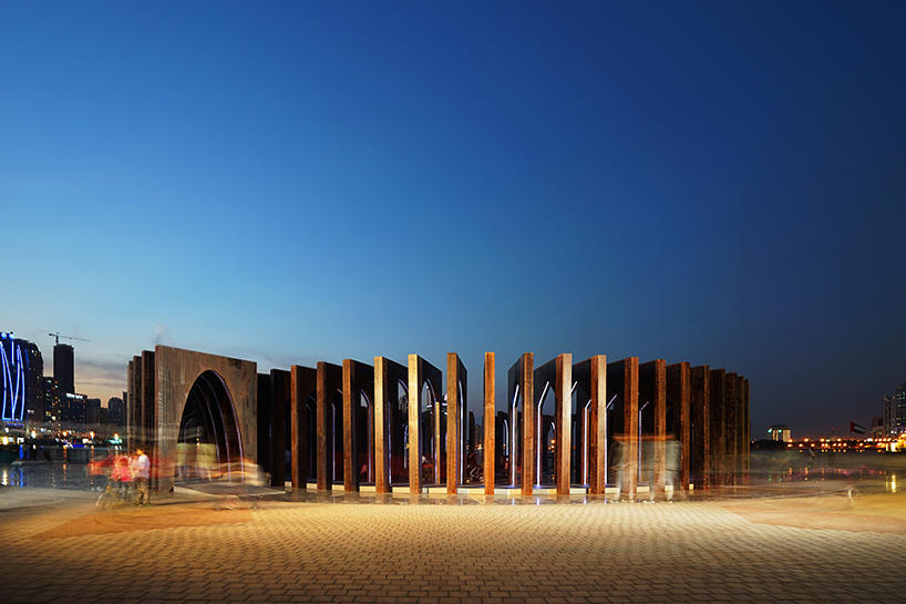 spiral-arches-daydreamers-design-islamic-arts-festival-sharjah-uae-designboom-02