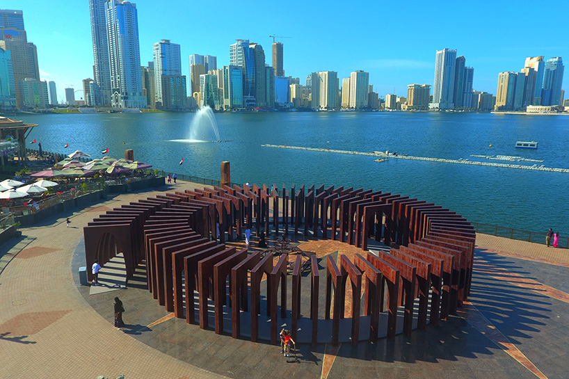 spiral-arches-daydreamers-design-islamic-arts-festival-sharjah-uae-designboom-02