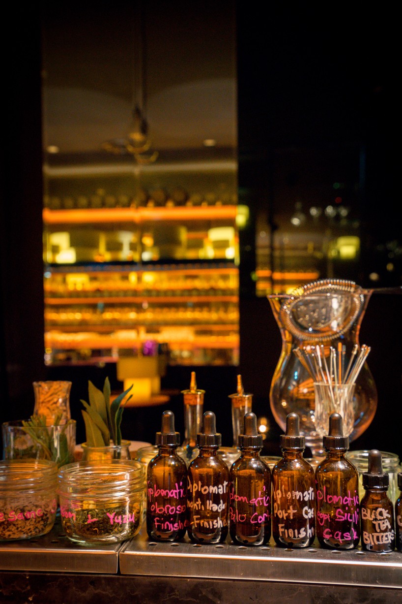 lagranja design the other room cocktail bar singapore designboom 04