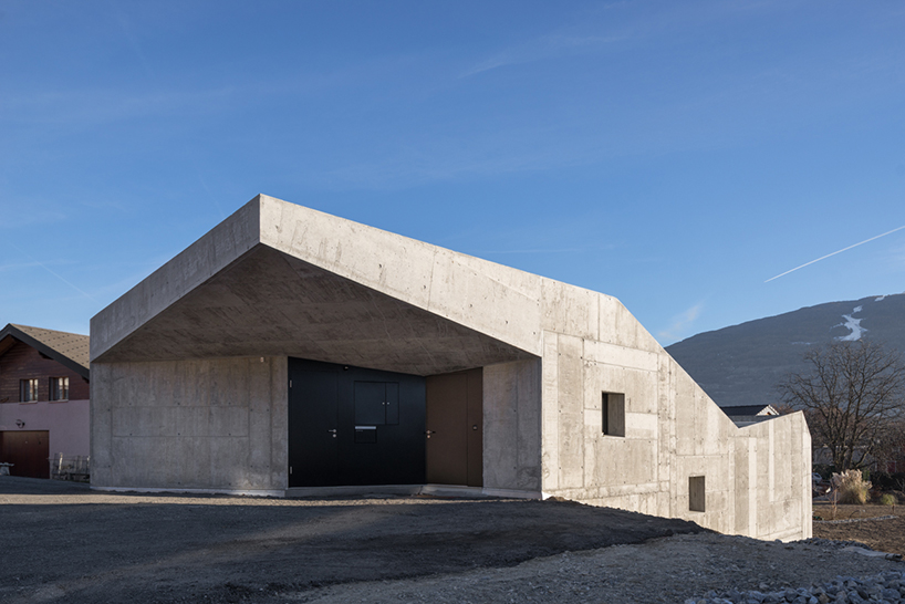 anako architecture designs  swiss home  resembling concrete  