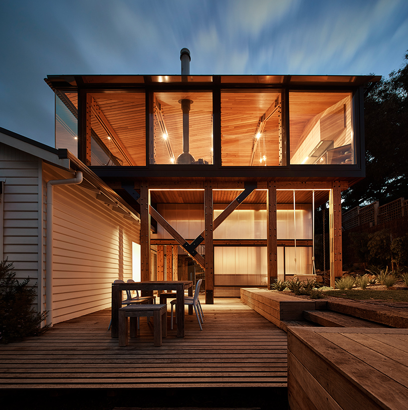 austin maynard architects  elevates dorman house  in australia