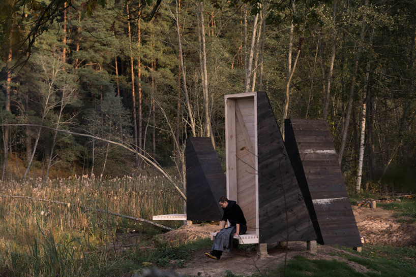 bjornadal-arkitektstudio-gapahuk-human-birdhouse-workshop-lithuania-designboom-03