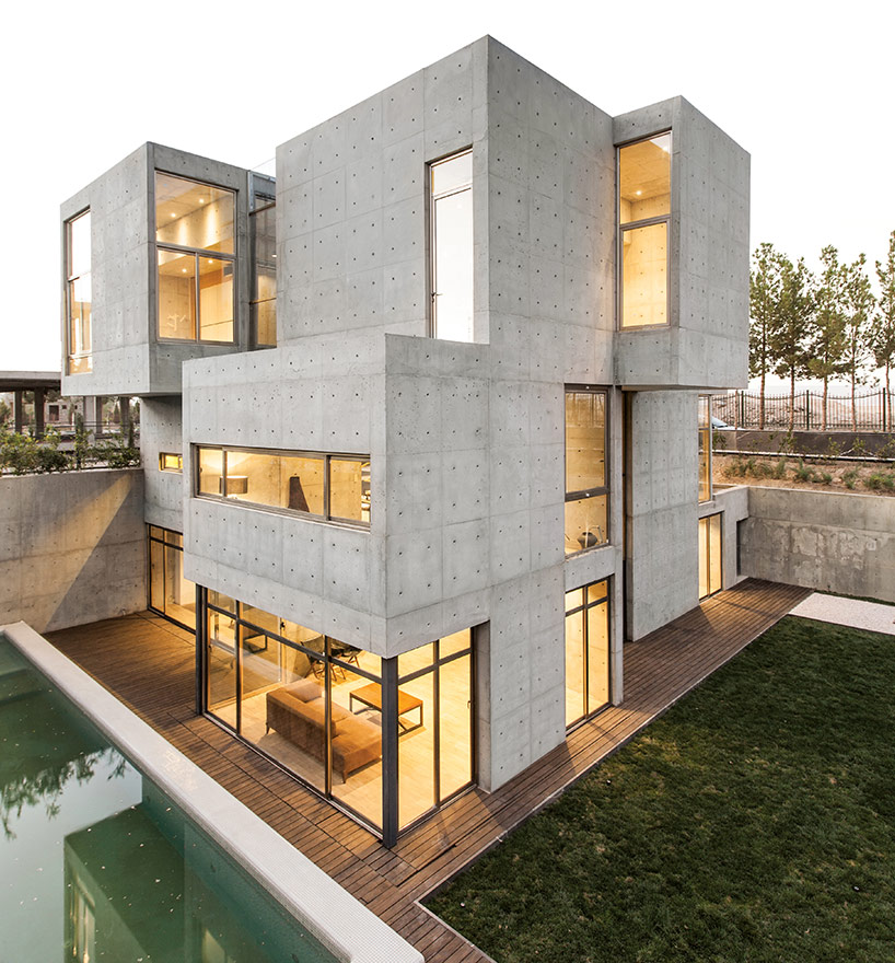 bracket idesigni studio completes iconcretei villa 131