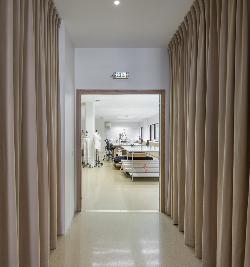 cigue-architecture-uniqlo-u-r&d-center-paris-designboom-03