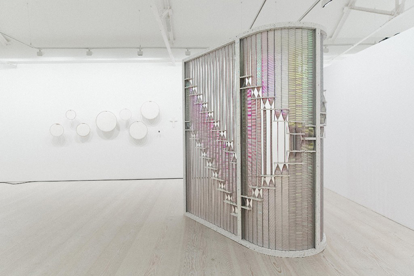 curved-twist-fay-mccaul-kia-utzon-frank-designboom-03