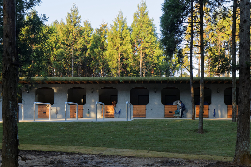 furuya-design-tokyo-classic-forest-clubhouse-designboom-03