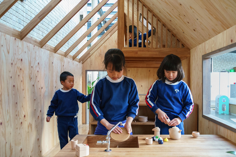 hibinosekkei-youji-no-shiro-kinds-design-labo-ouchi-kindergarten-extension-japan-designboom-008