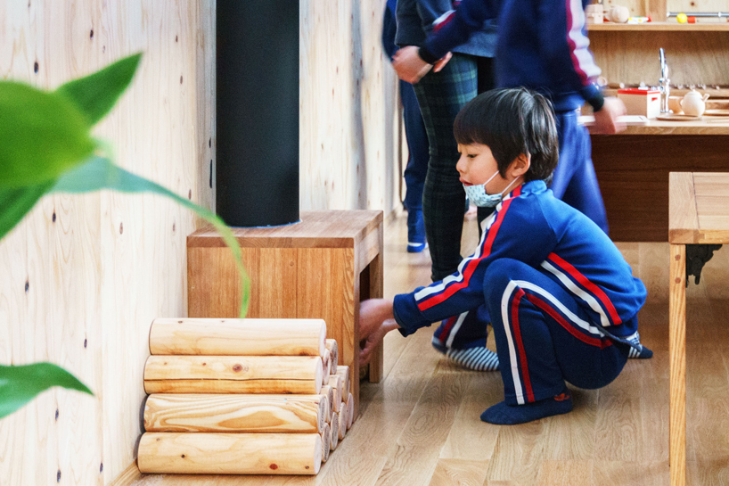 hibinosekkei-youji-no-shiro-kinds-design-labo-ouchi-kindergarten-extension-japan-designboom-014
