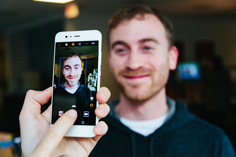 huawei-pantone-P10-designboom-09