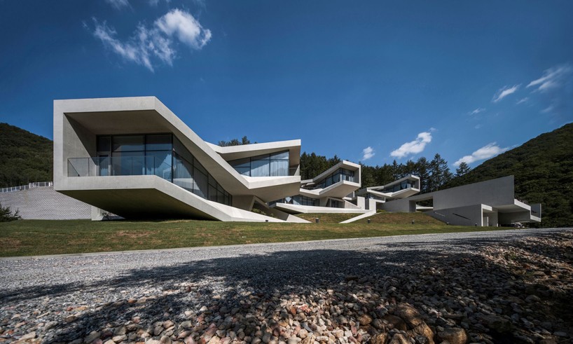 IDMM architects u retreat hongcheon korea designboom