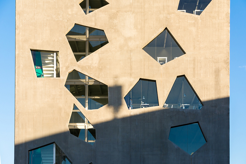 lucio-morini-arquitectos-experimenta-21-tower-cordoba-argentina-designboom-02