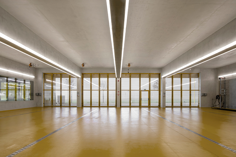 pedevilla-architects-fire-station-sand-in-taufers-designboom-03