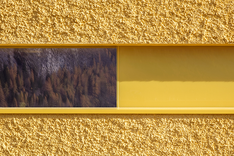 pedevilla-architects-fire-station-sand-in-taufers-designboom-03