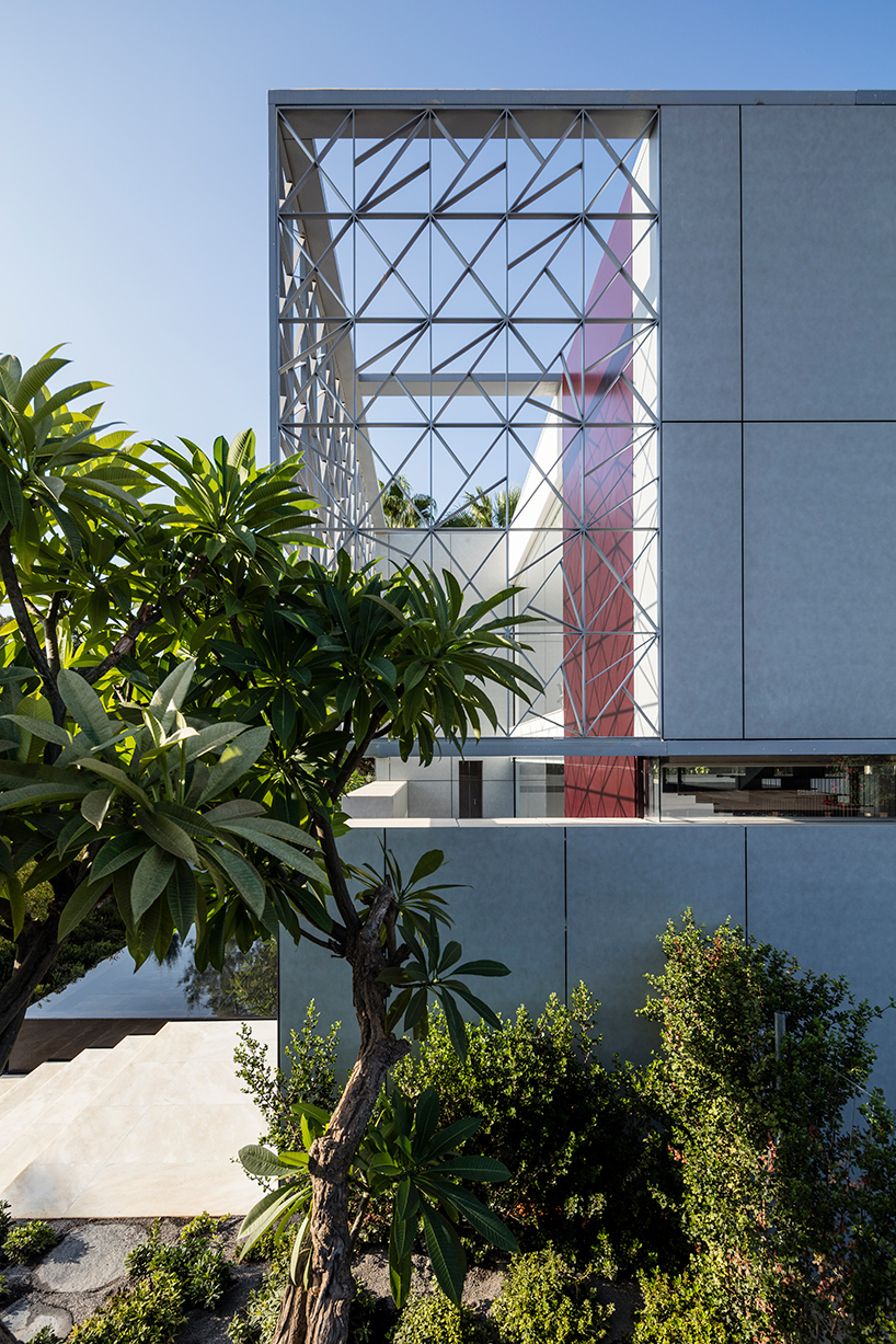 pitsou-kedem-N2-house-seven-stages-herzliya-pituah-israel-designboom-02