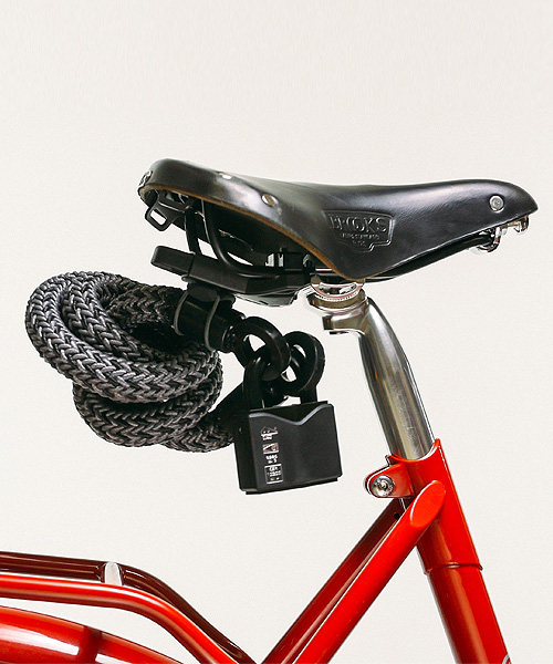 the texlock bike clamp is made of fabric yet strong as steel