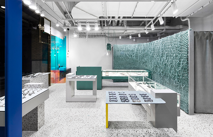 wallga-associate-end-piece-glasses-store-designboom-03