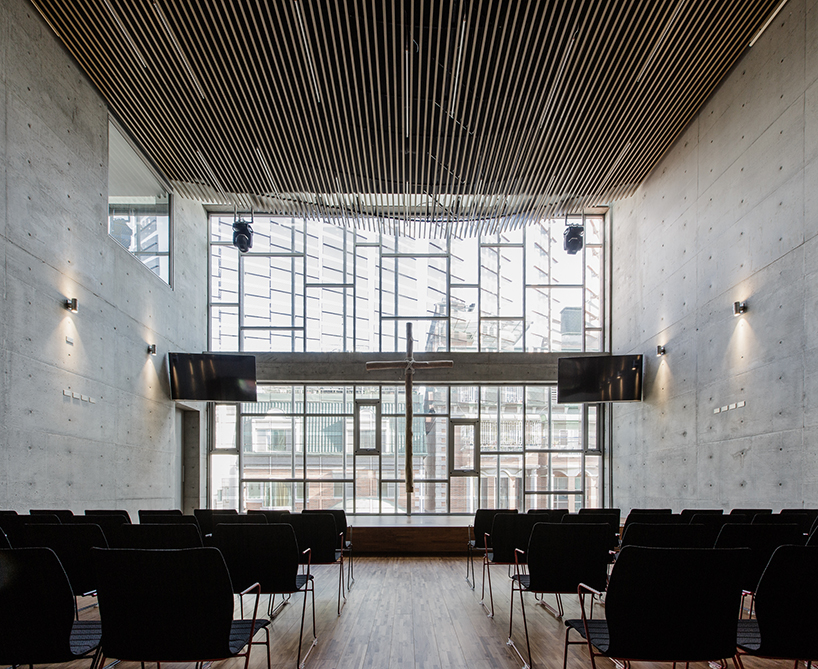 MAYU-architects+-tainan-tung-men-holiness-church-taiwan-designboom-03