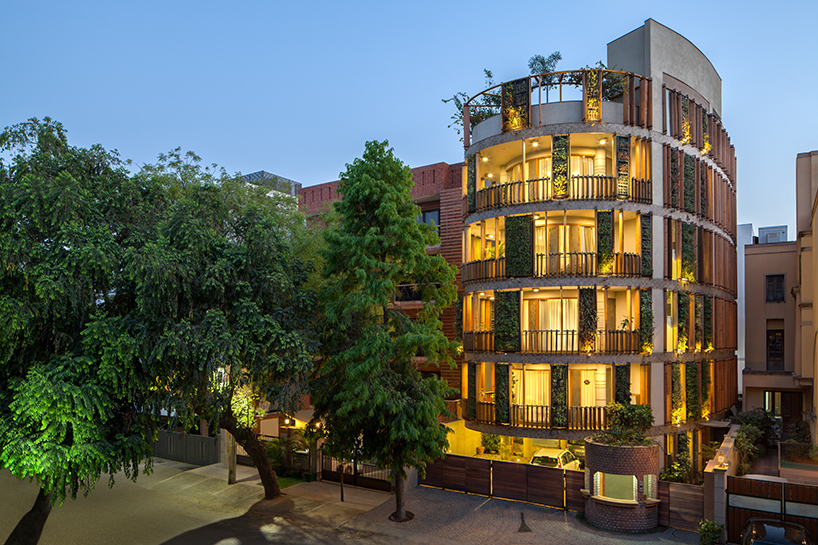 anagram-architects-outre-house-new-delhi-india-designboom-02