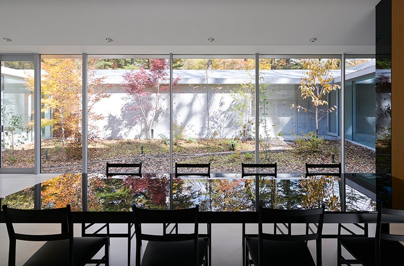 assistant--hiroi-ariyama-&-megumi-matsubara-its-is-a-garden-house-japan-designboom-03