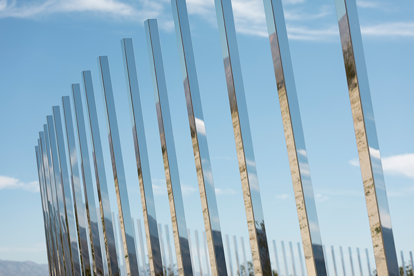 desert-x-phillip-k.smith-the-circle-of-land-and-sky-designboom-02