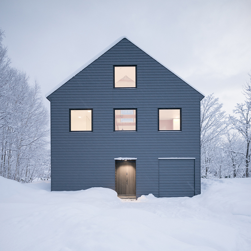 florian-busch-architects-K-house-in-niseko-hokkaido-japan-designboom-02