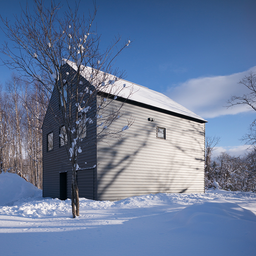 florian-busch-architects-K-house-in-niseko-hokkaido-japan-designboom-02